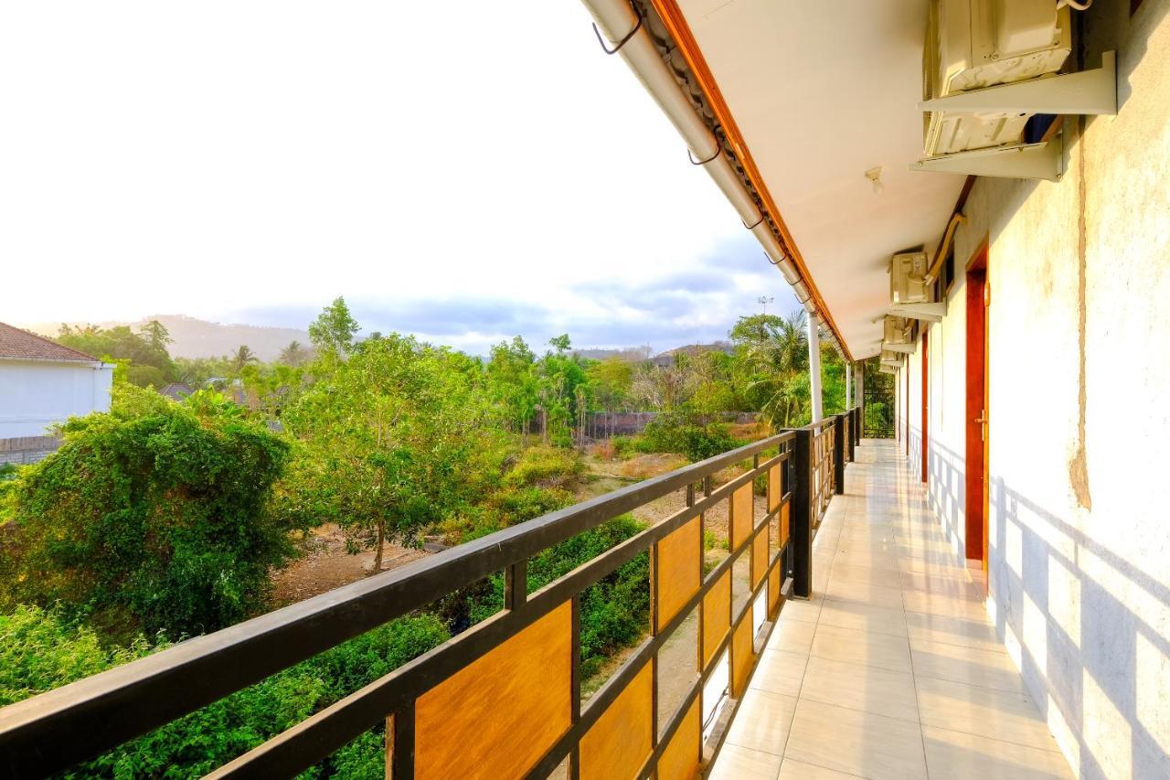 Jeri Home Stay Kuta  Экстерьер фото